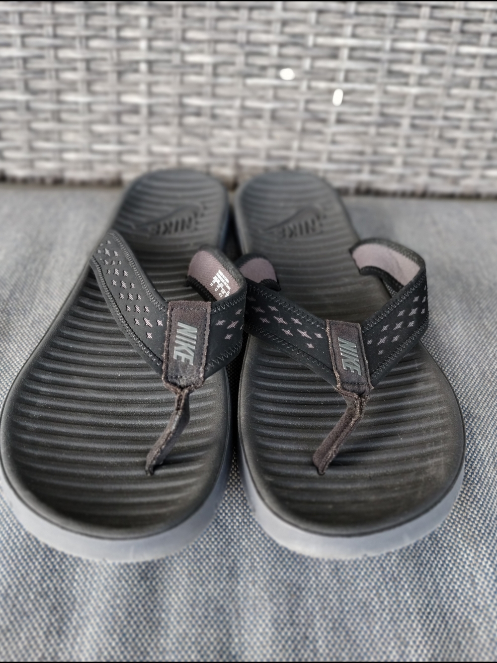 Nike Celso Thong Flip Flops Black Men's Size 13 Style 352886-010